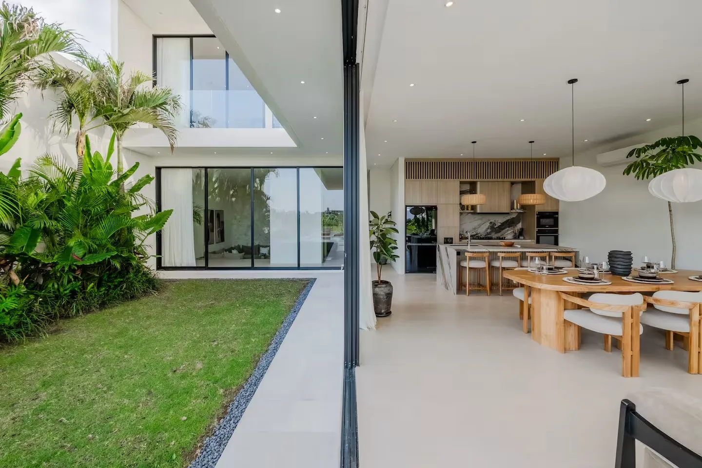 4 Bedroom Villa in Cemagi