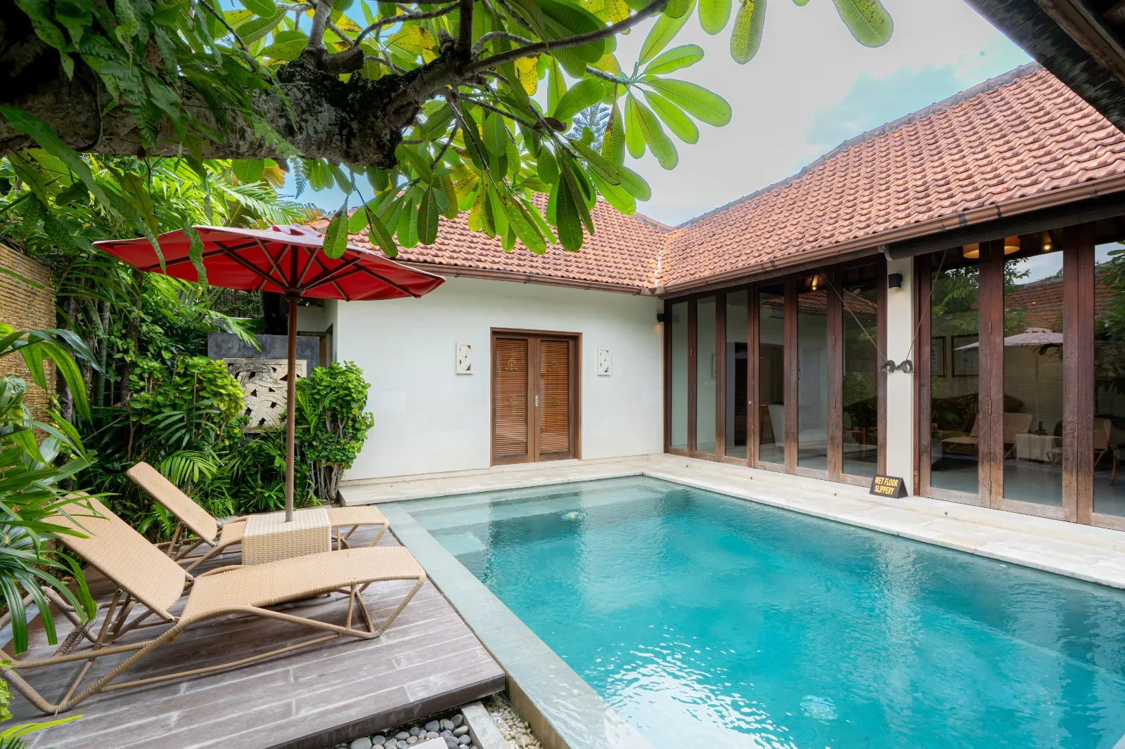 1 yatak odalı villa — Seminyak fotoğraf 1