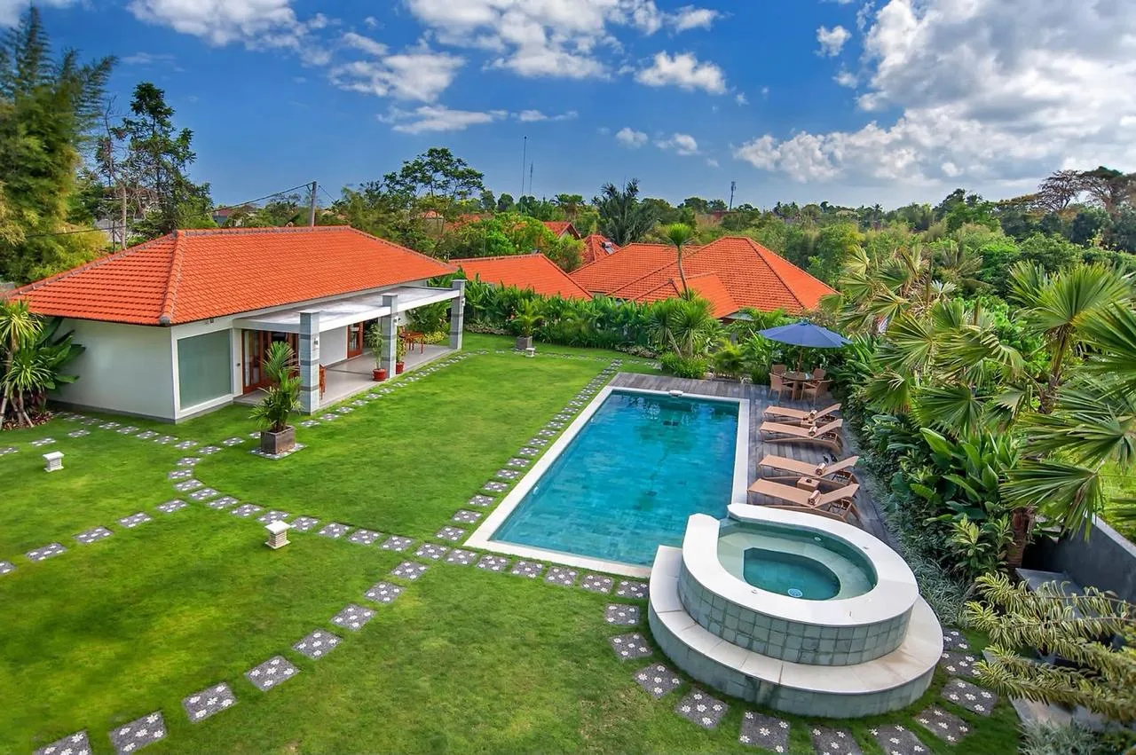5 Bedroom Villa in Pererenan