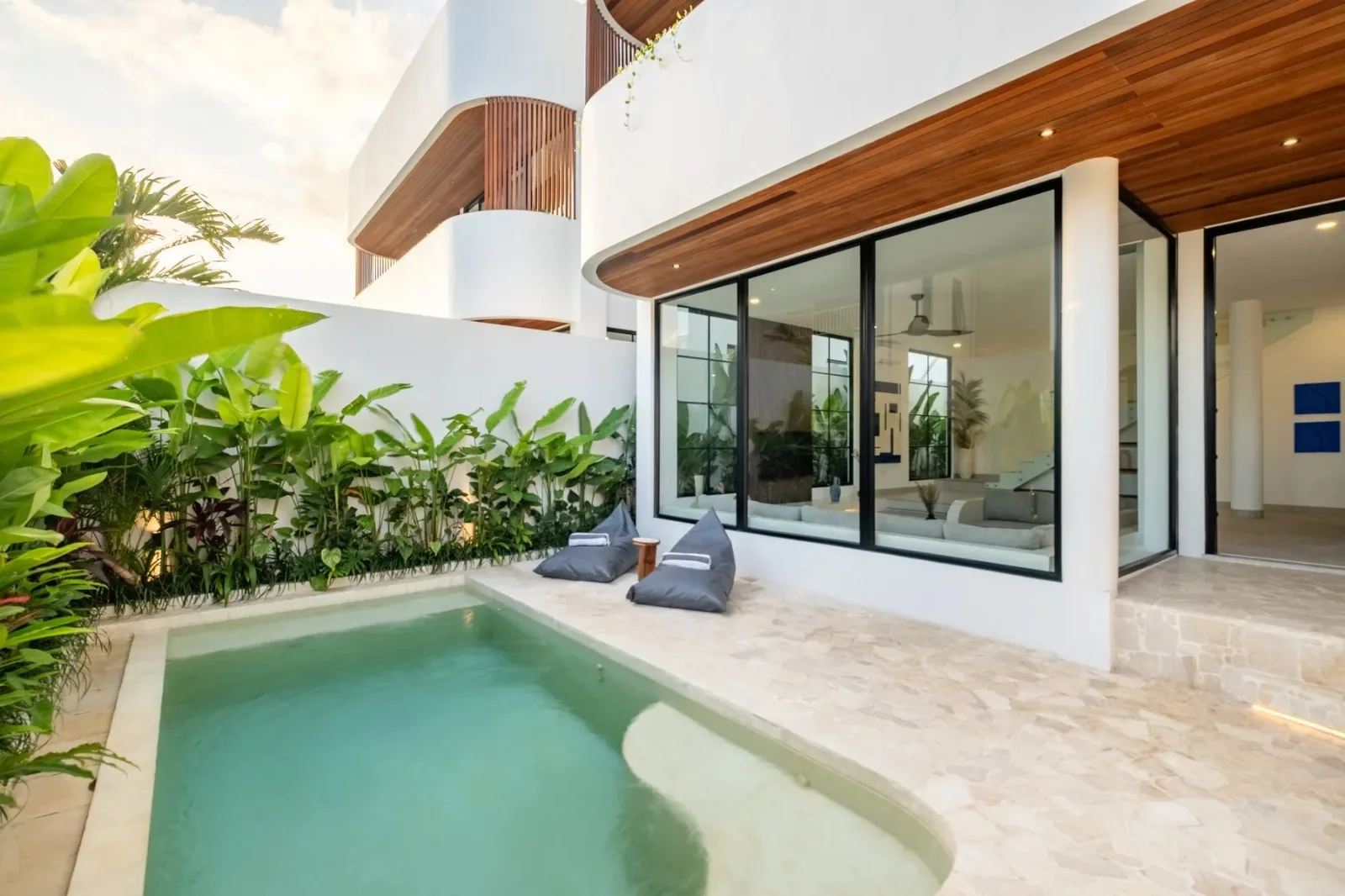 3 Bedroom Villa in Cemagi photo 1